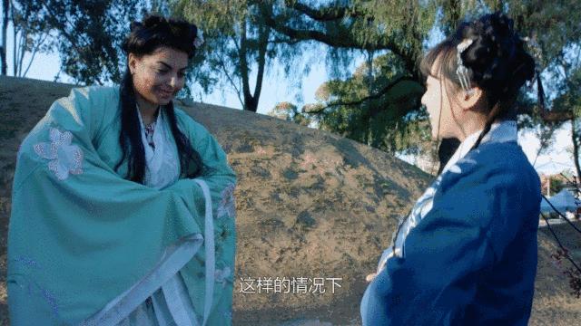 90后中国姑娘,在澳洲街美哭外媒