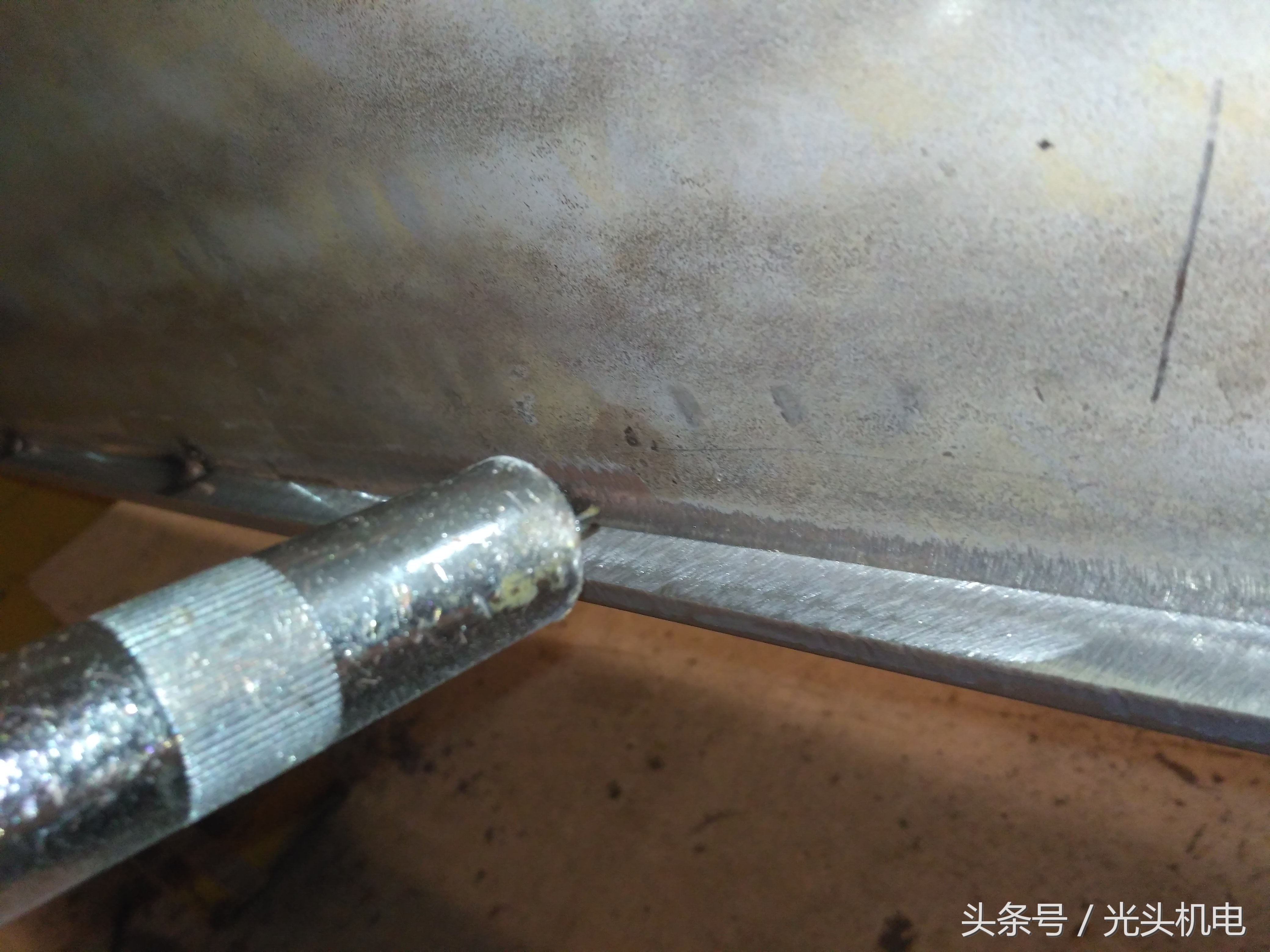 co2气体保护焊教学视频,简述co2气体保护焊焊接设备的组成