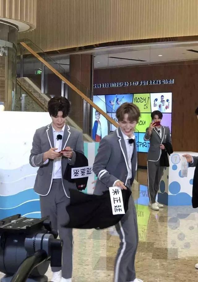 杨颖和蔡徐坤跑男视频,奔跑吧蔡徐坤和王子异