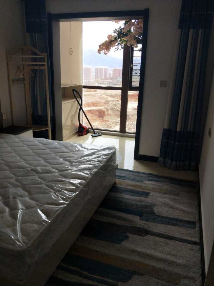 新房装修，沙发一不小心买大了，怎么补救？万能的网友给支个招