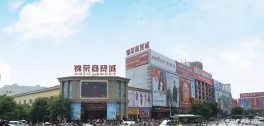 郑州哪里批发服装批发,武汉和郑州服装批发哪里拿货便宜