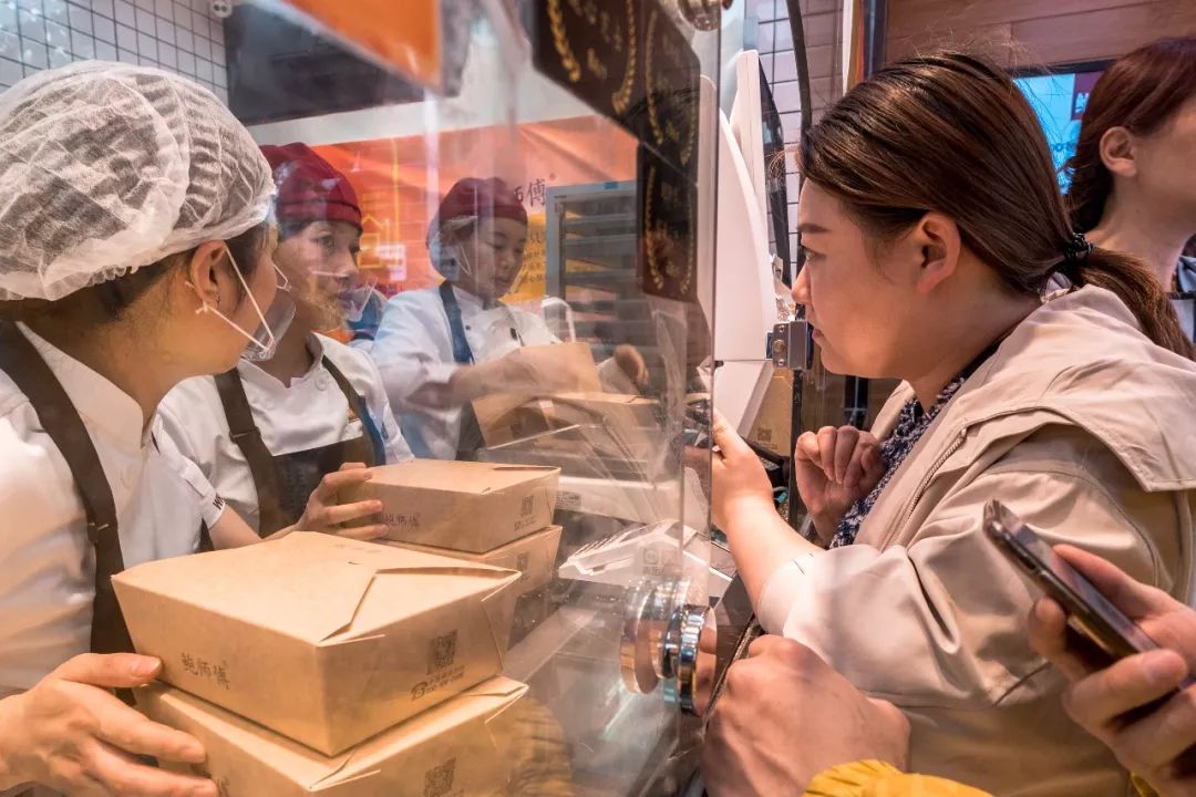 在决定去排鲍师傅前，我建议你点进来看看