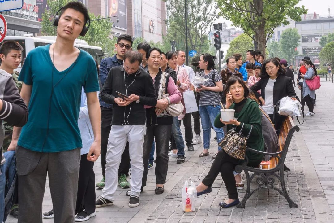 在决定去排鲍师傅前，我建议你点进来看看