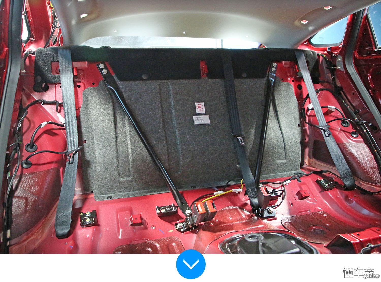 长安逸动plus1.4t蓝鲸版碰撞拆解,长安逸动plus2023前后防撞梁拆解