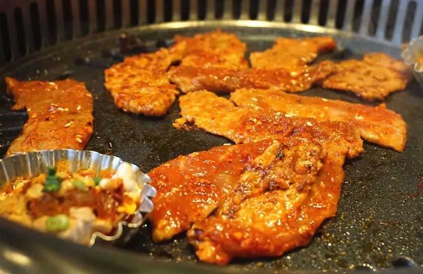 昆明一个百鬼夜行的地方,鲜衣怒马,快意江湖,满足你的江湖梦想