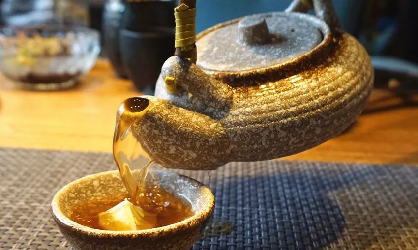 昆明一个百鬼夜行的地方,鲜衣怒马,快意江湖,满足你的江湖梦想