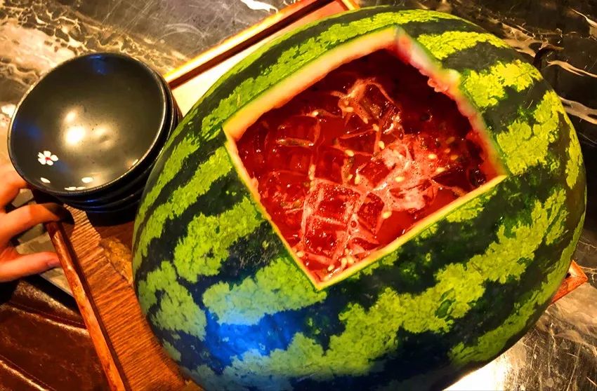 昆明一个百鬼夜行的地方,鲜衣怒马,快意江湖,满足你的江湖梦想