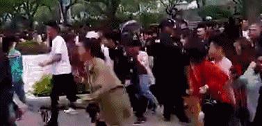 鑻忓窞璺戠敺,璺戠敺鑻忓窞浜哄北浜烘捣