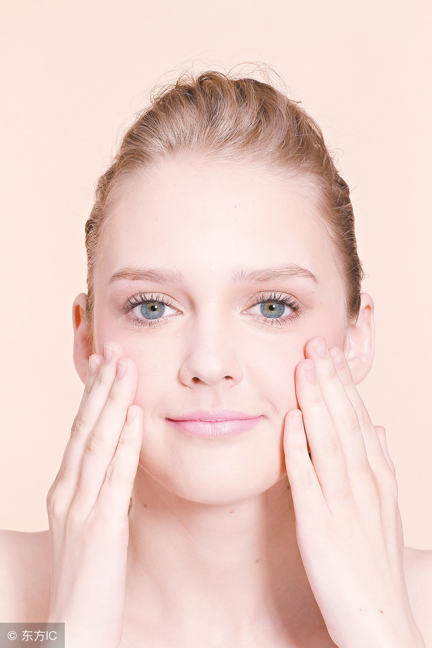 卸妆的正确方式和步骤,卸妆的正确步骤和方法