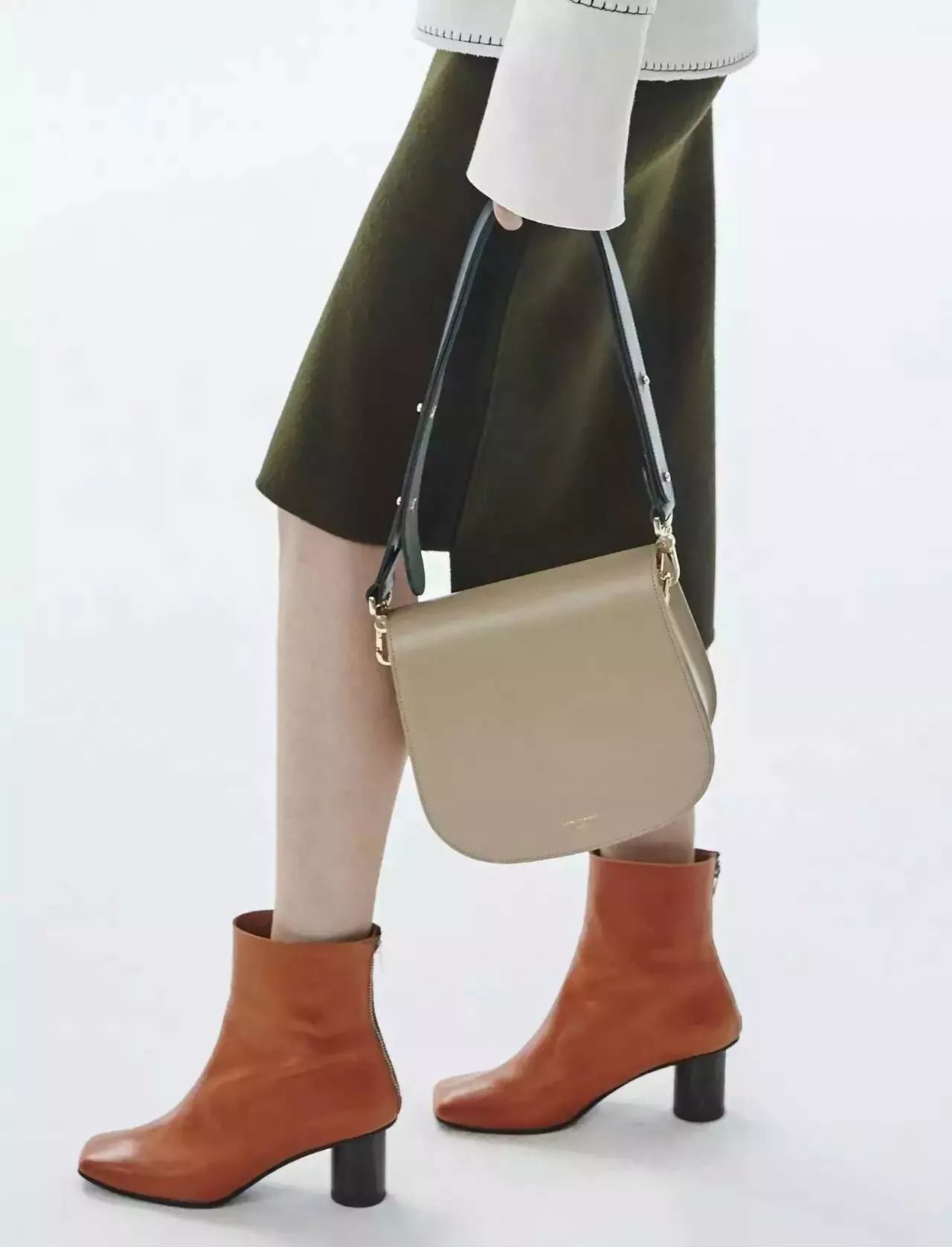 热巴最新一期穿搭,热巴平价穿搭