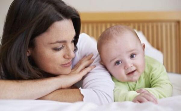 11个月宝宝晚上睡觉频繁夜醒原因,10个月宝宝晚上不睡觉是什么原因