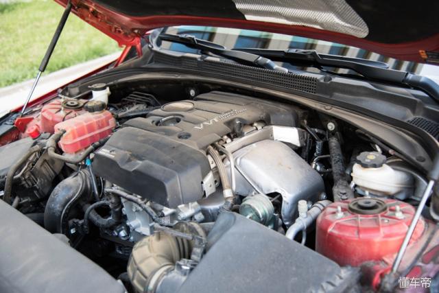 凯迪拉克ats-l跟bba哪个好开,17款凯迪拉克atsl豪华版性能介绍