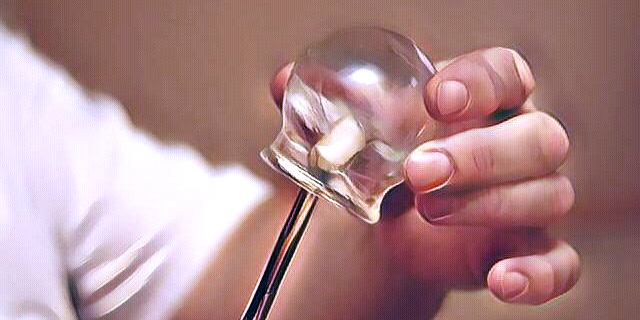 冬季一到天冷膝盖就疼怎么办,冬天一冷膝盖就疼