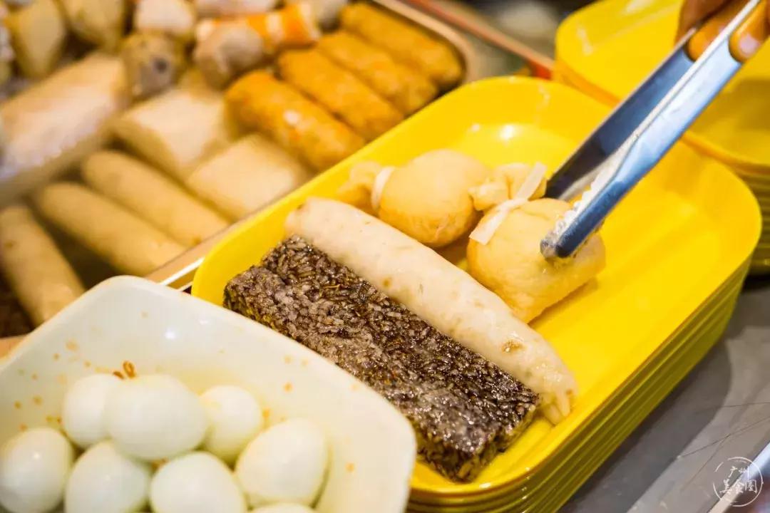 一对夫妻把台湾夜市搬来华师小店里！门面窄小，一不小心就错过！