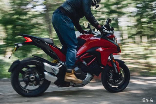 mts1200和1200s的区别,mts1200对比s1000xr