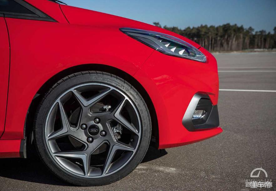 试驾福特嘉年华ST进阶的小钢炮