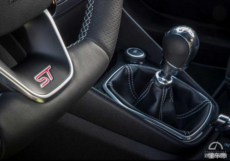 试驾福特嘉年华ST进阶的小钢炮
