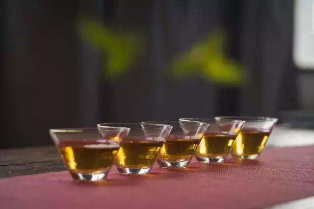 作为口粮茶哪款金骏眉好喝,金骏眉茶毫越多茶越高档吗