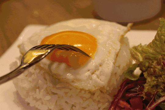 夫妻双双中毒身亡！只因隔夜吃了这东西……很多东北人的最爱！