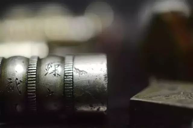 从前的锁古朴图片,庄严古朴的中国锁