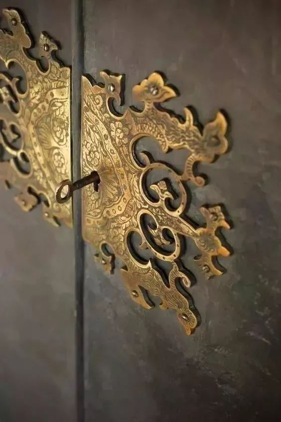 从前的锁古朴图片,庄严古朴的中国锁