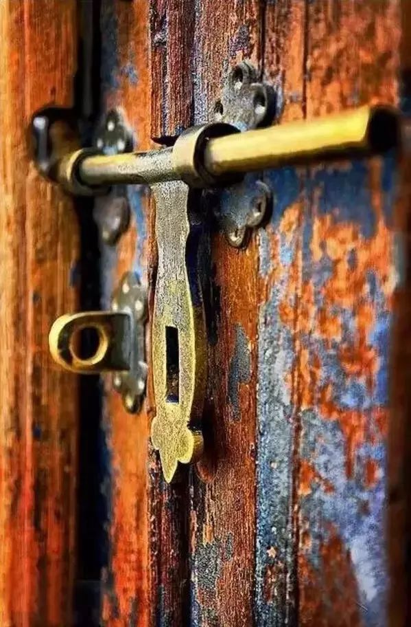从前的锁古朴图片,庄严古朴的中国锁