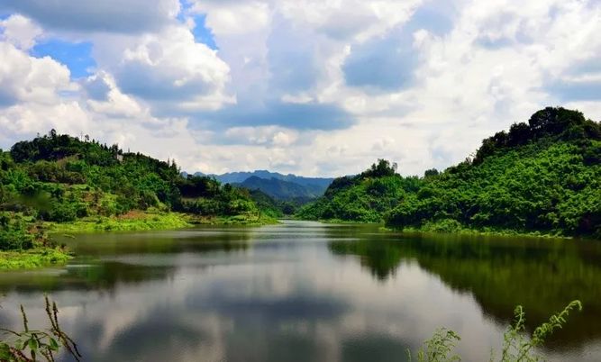 乐山周边避暑好去处一天一夜,夏天避暑有必要去凉快的地方吗