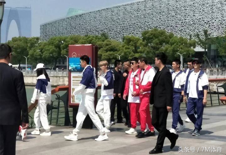 鹿晗替补范志毅,范志毅和鹿晗韩国明星赛