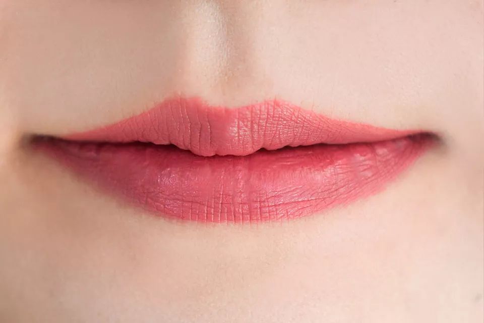 测评显白口红黄黑皮,黄皮口红测评推荐阿玛尼