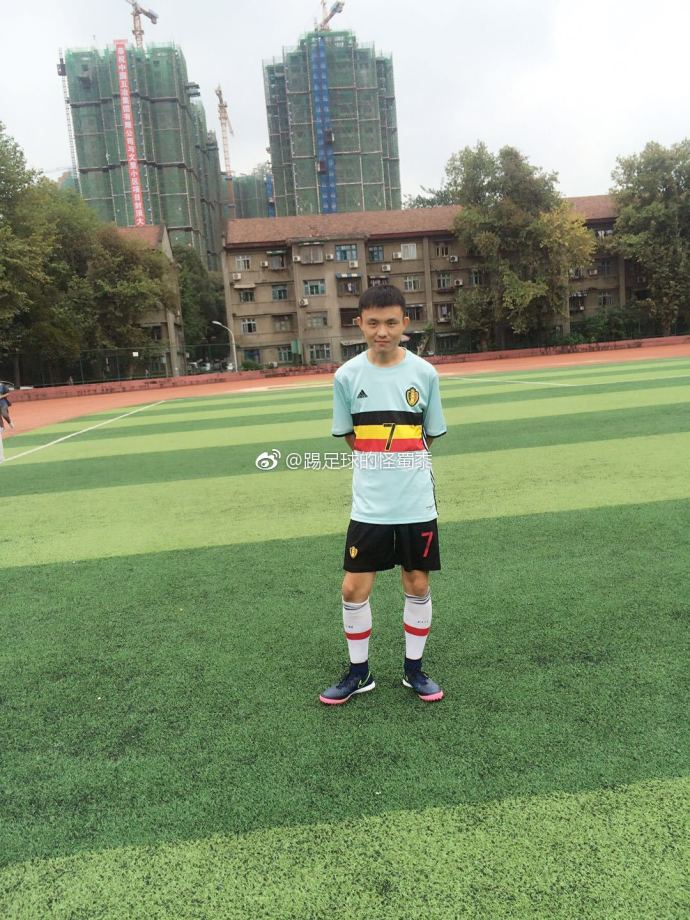 痛斩伸向未成年的脏手，成都业余足球圈惊现变态基佬