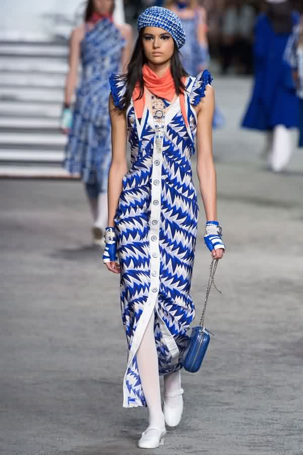 香奈儿巴黎时装秀价值多少,香奈儿巴黎皇宫大瀑布时装秀