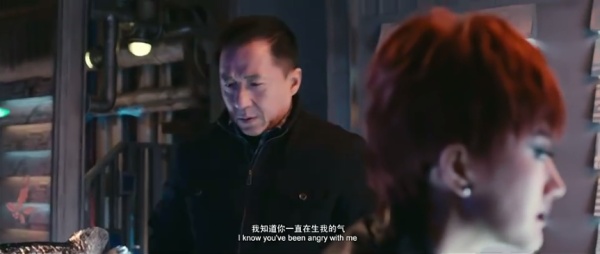 成龙电影里的女儿们，感受着浓浓的父爱，却有一个很蹊跷的共同点