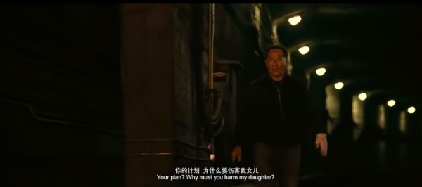 成龙电影里的女儿们，感受着浓浓的父爱，却有一个很蹊跷的共同点