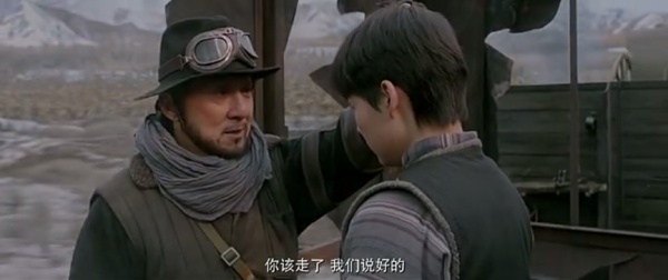 成龙电影里的女儿们，感受着浓浓的父爱，却有一个很蹊跷的共同点