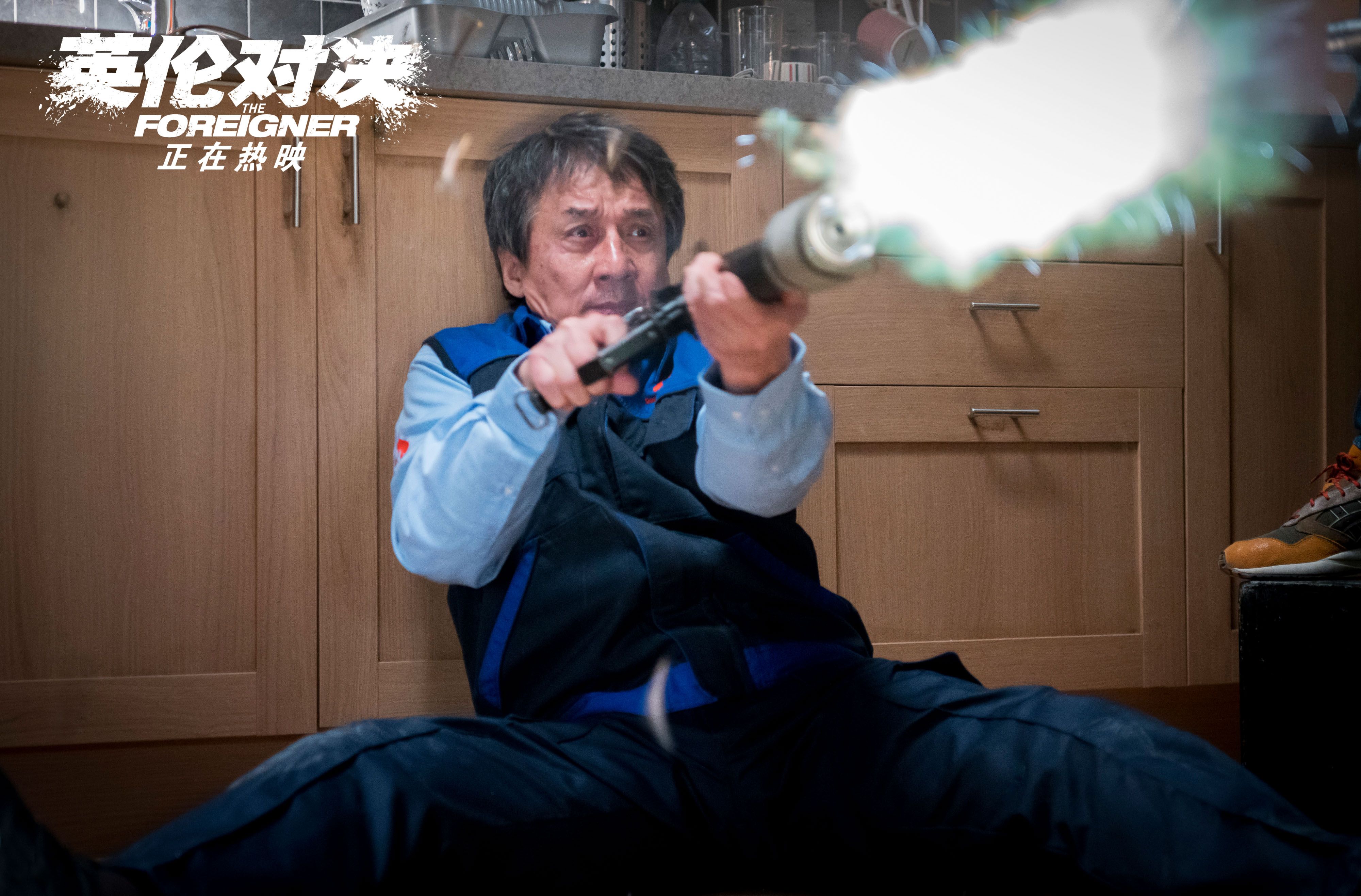 成龙电影里的女儿们，感受着浓浓的父爱，却有一个很蹊跷的共同点