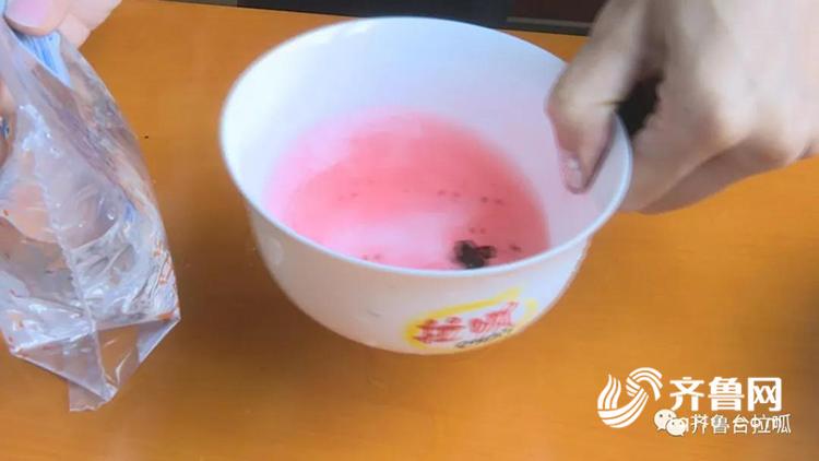 桑葚色掉色,桑葚掉色是什么颜色