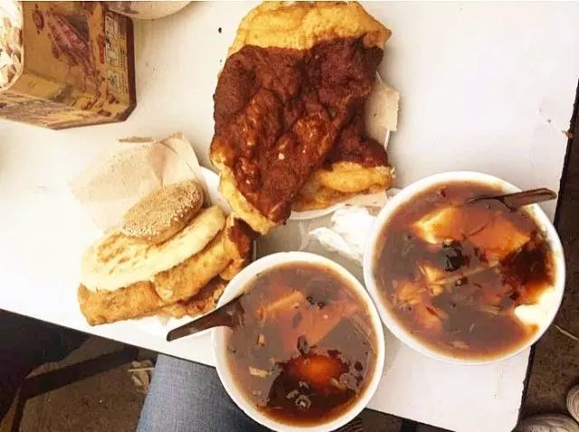 老豆腐和豆腐脑哪个更容易吸收,豆腐脑和老豆腐是不是一个东西