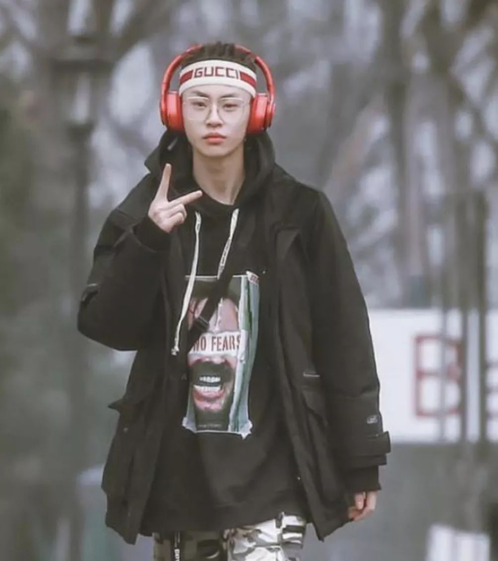 余文乐教你穿搭技巧,余文乐的穿搭风格搭配表