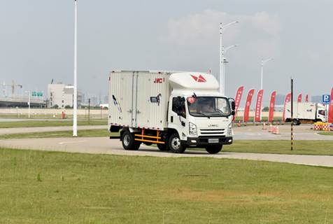 最新江铃蓝牌重载轻卡,江铃重载版轻卡能拉多少吨