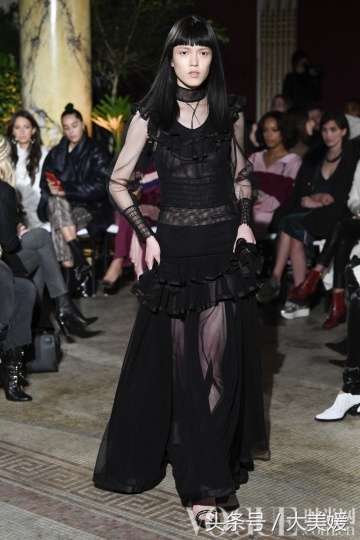 juicycouture天鹅绒运动套装搭配,juicycouture套装穿搭