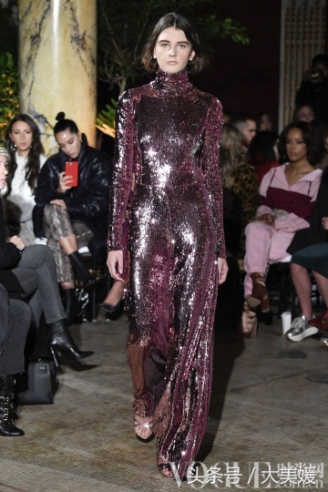 juicycouture天鹅绒运动套装搭配,juicycouture套装穿搭