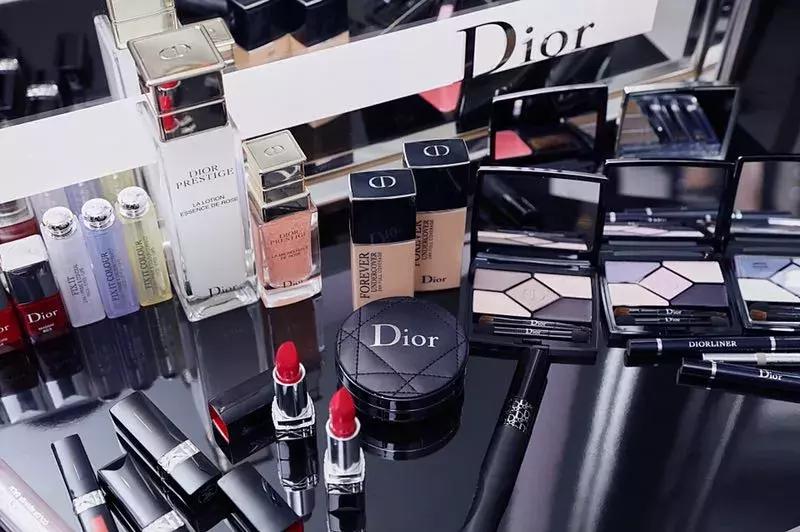 王丽坤和李晨的吻戏,戛纳红毯王丽坤