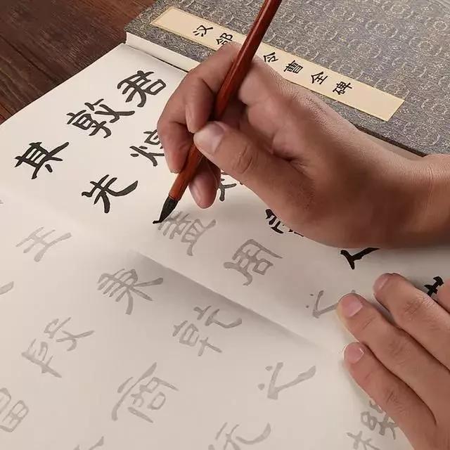 书法入门是手上功夫，要做到“勤稳活”