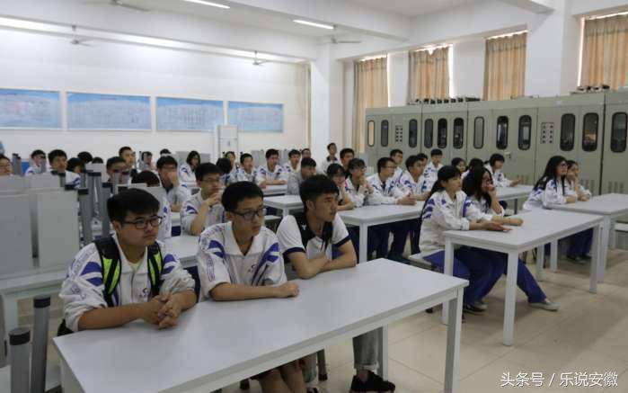 大学毕业创业开店做什么好,大学毕业如何自己就业创业