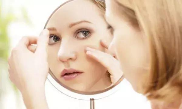 蔻皙，你的雀斑是“内因因素”还是“外因因素”？