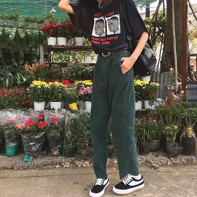 宽松t恤配阔腿裤慵懒,想要腿变长