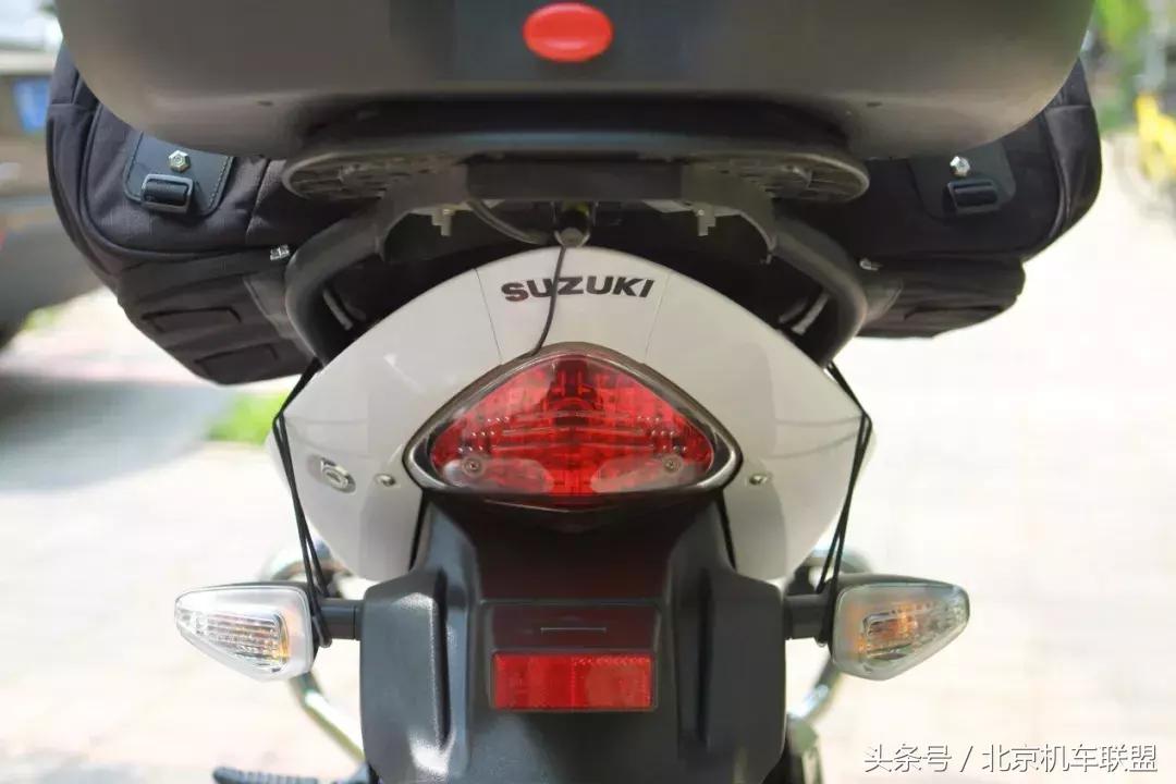 摩托车什么车型适合挂边箱,摩托车加装尾箱应该怎么选