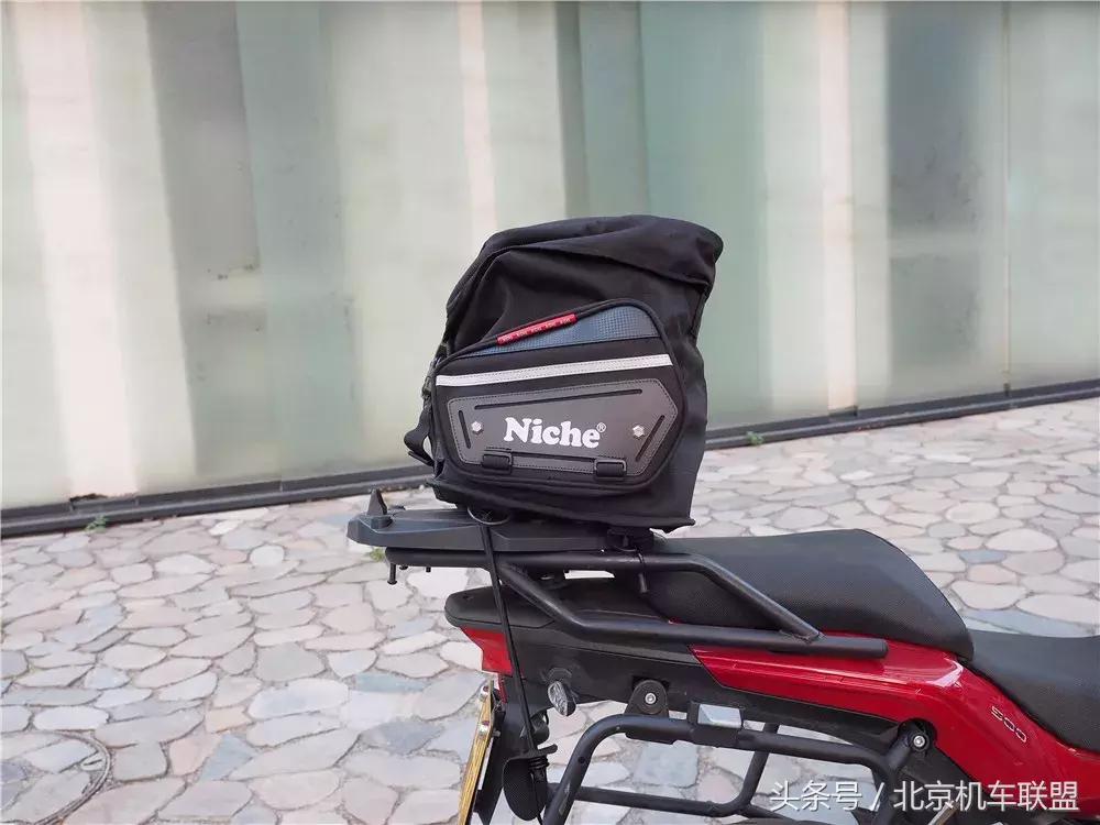 摩托车什么车型适合挂边箱,摩托车加装尾箱应该怎么选