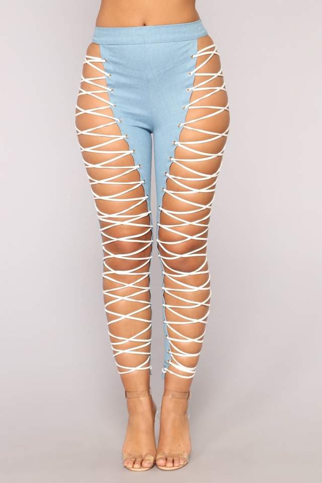 夏天穿薄款七分网袜裤,前后大破洞牛仔裤