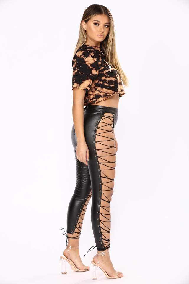 夏天穿薄款七分网袜裤,前后大破洞牛仔裤